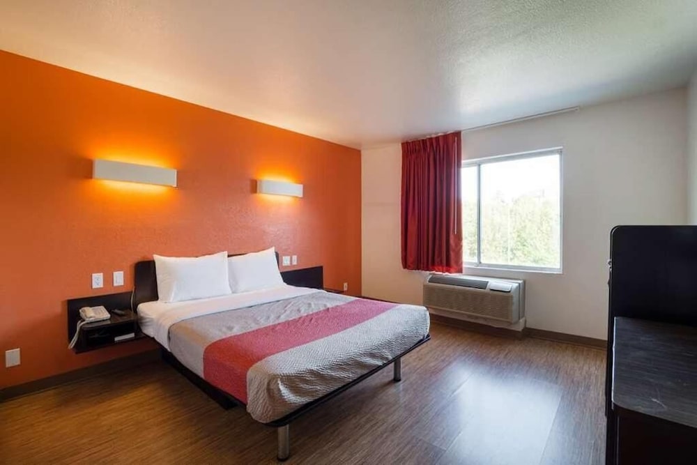 Motel6 East Syracuse, NY - Airport 33/59
