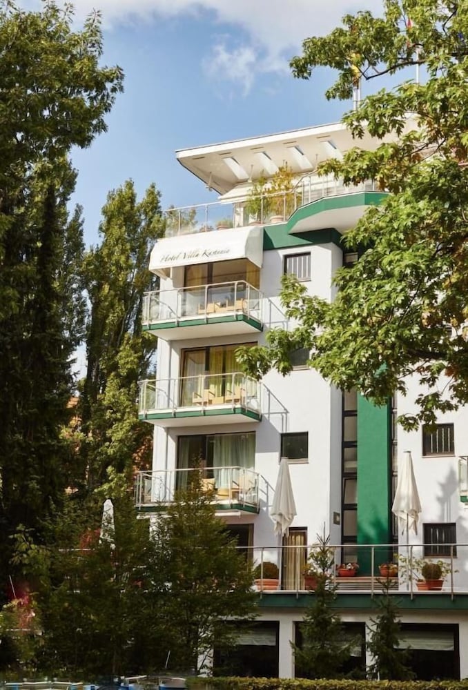 Bernstein Villa Kastania photo1