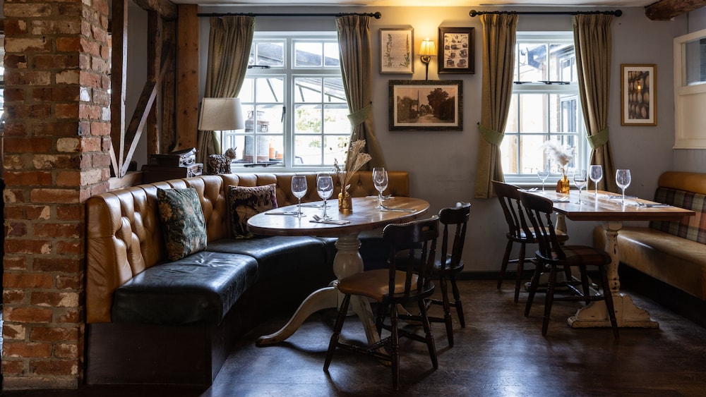The Countryman Inn 33/51