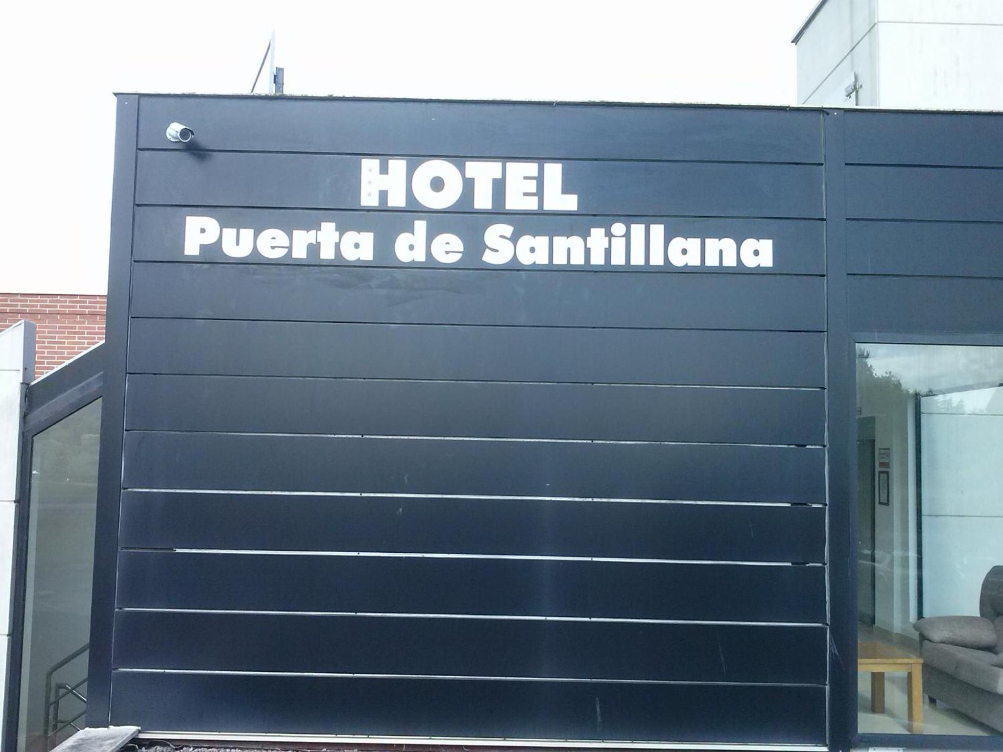 Puerta de Santillana 4/49