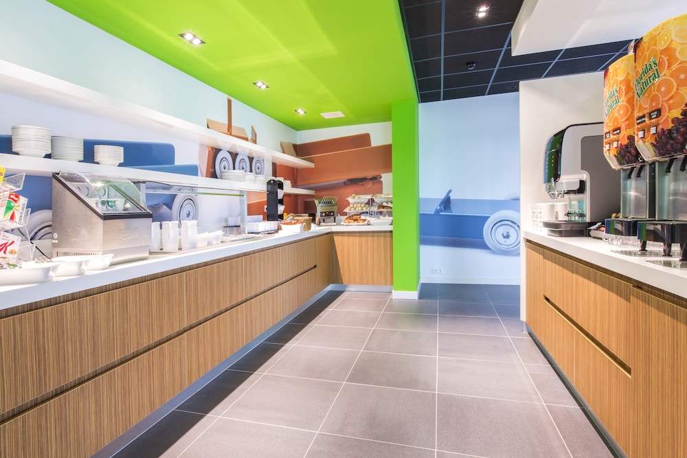 HOLIDAY INN EXPRESS UTRECHT - PAPENDORP 6/61