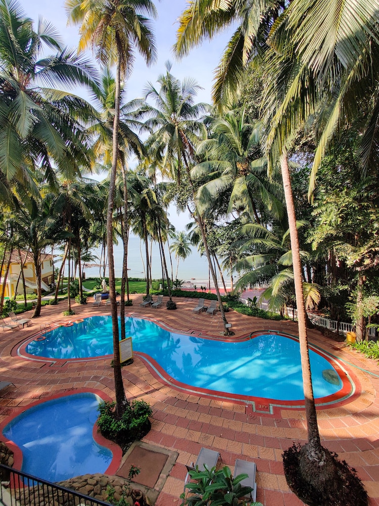 Bambolim Beach Resort 4/61