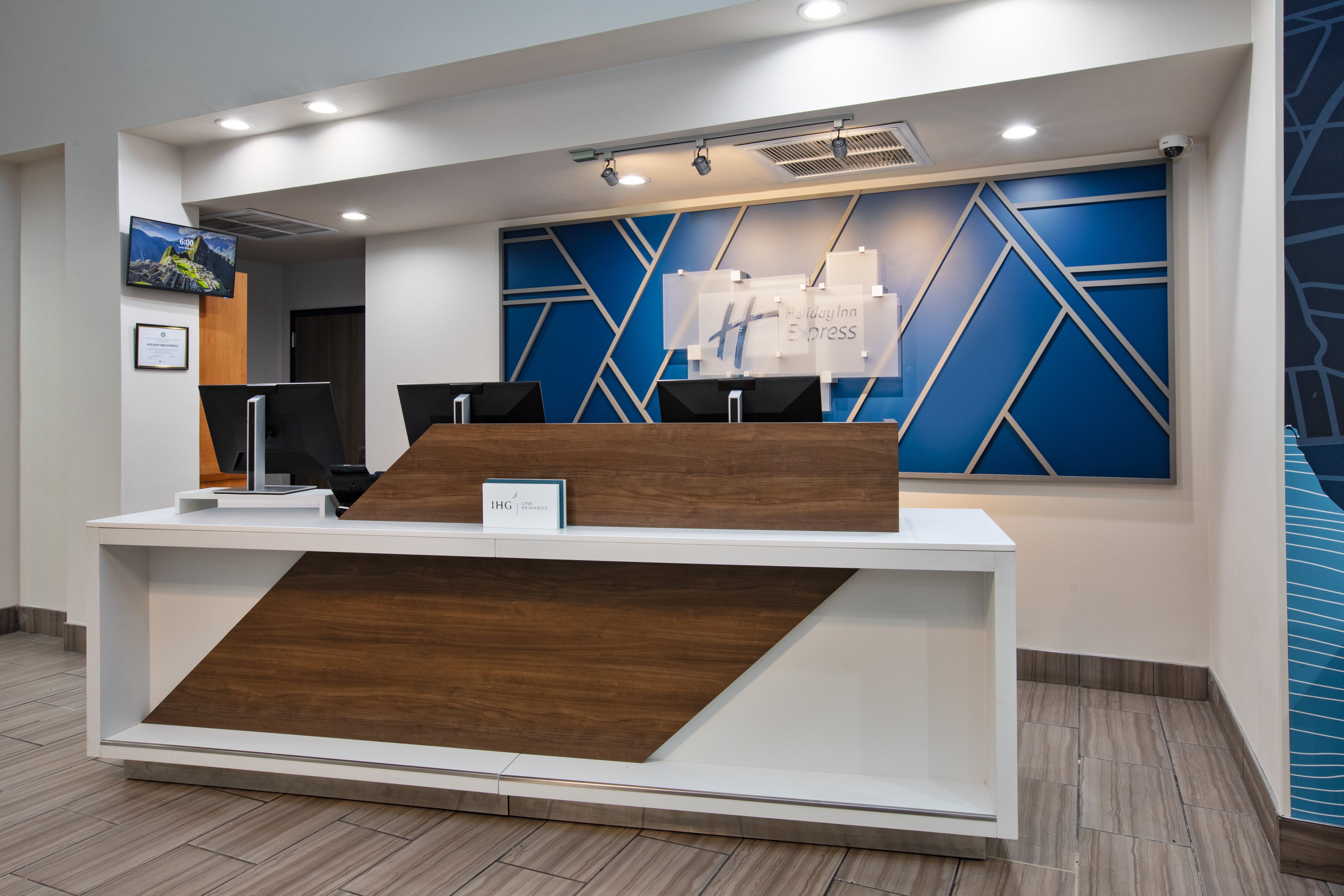 HOLIDAY INN EXPRESS FLAGSTAFF 10/63