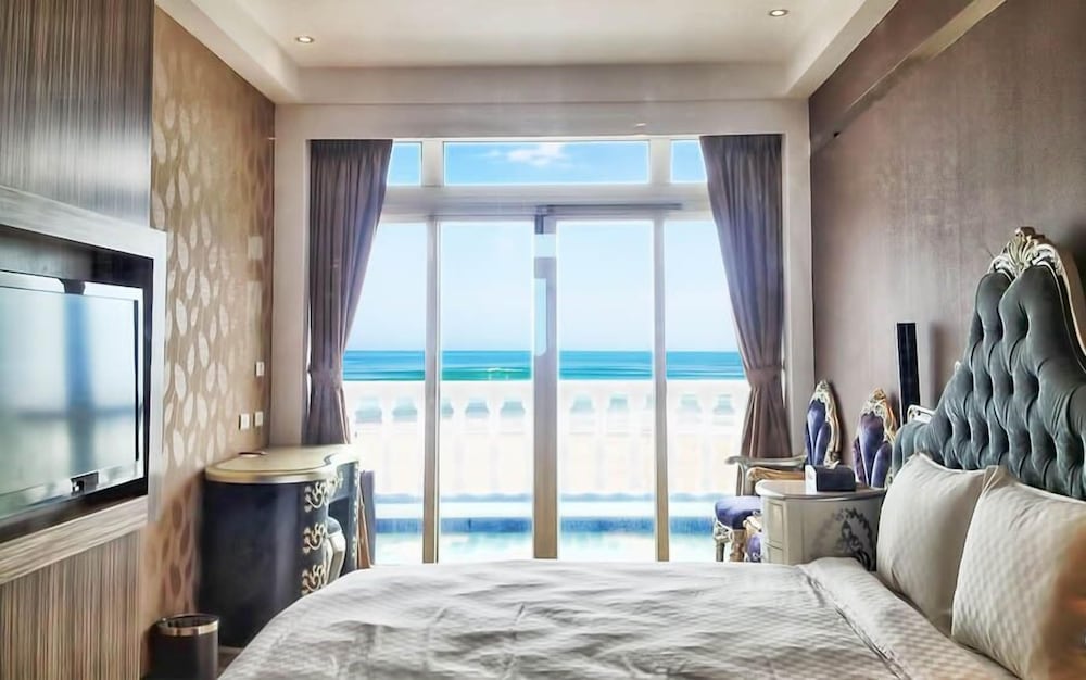 White House Beach Resort 27/71
