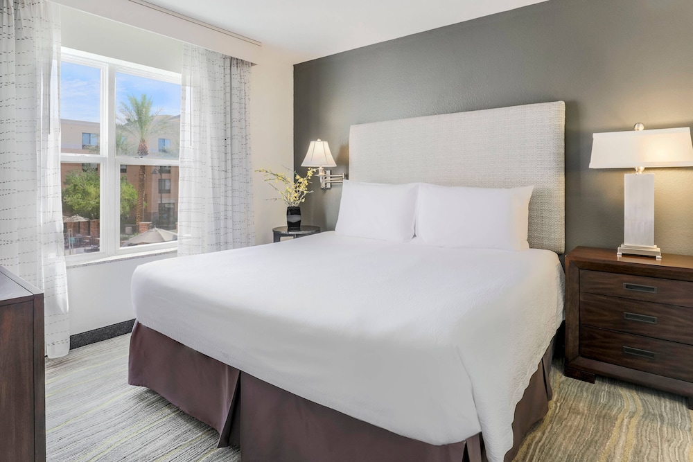 Residence Inn Phoenix Glendale Sports & Entertainment District 8/54