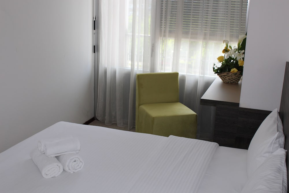 Garni Hotel Jugoslavija 30/62