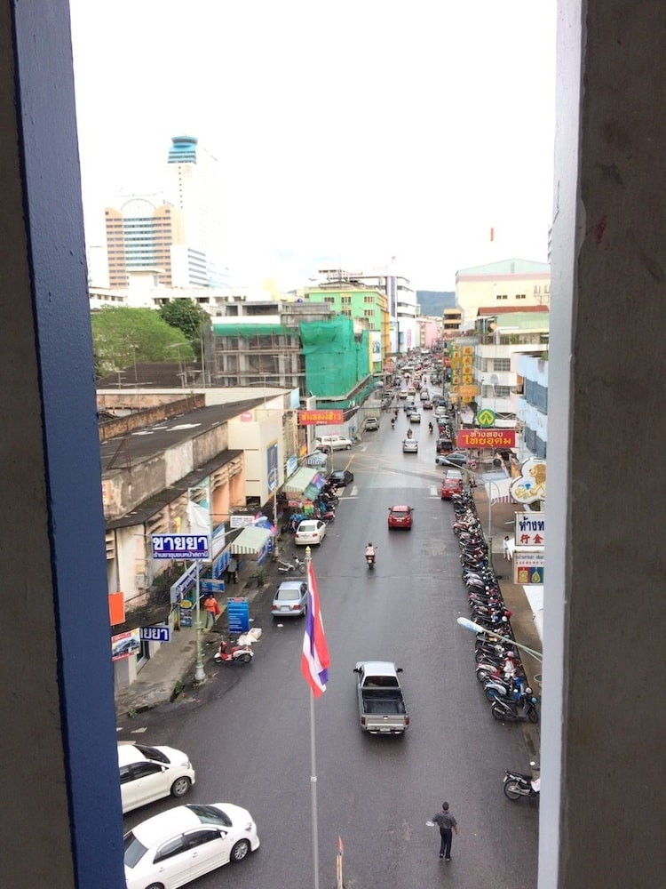 The Train Hotel Hatyai 60/67