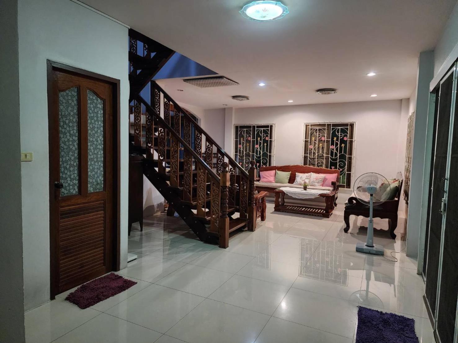 Loy Manee House 20/35