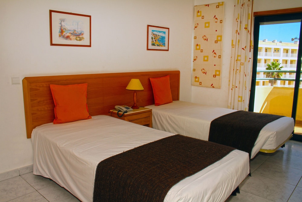 1 BEDROOM, APARTMENT