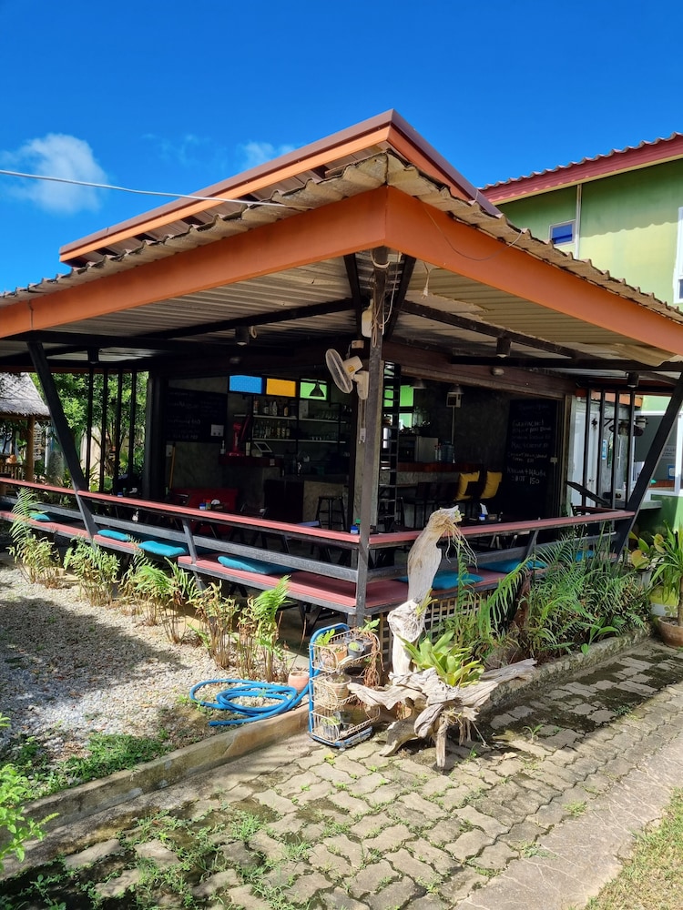 Riviera Boutique House 6/66
