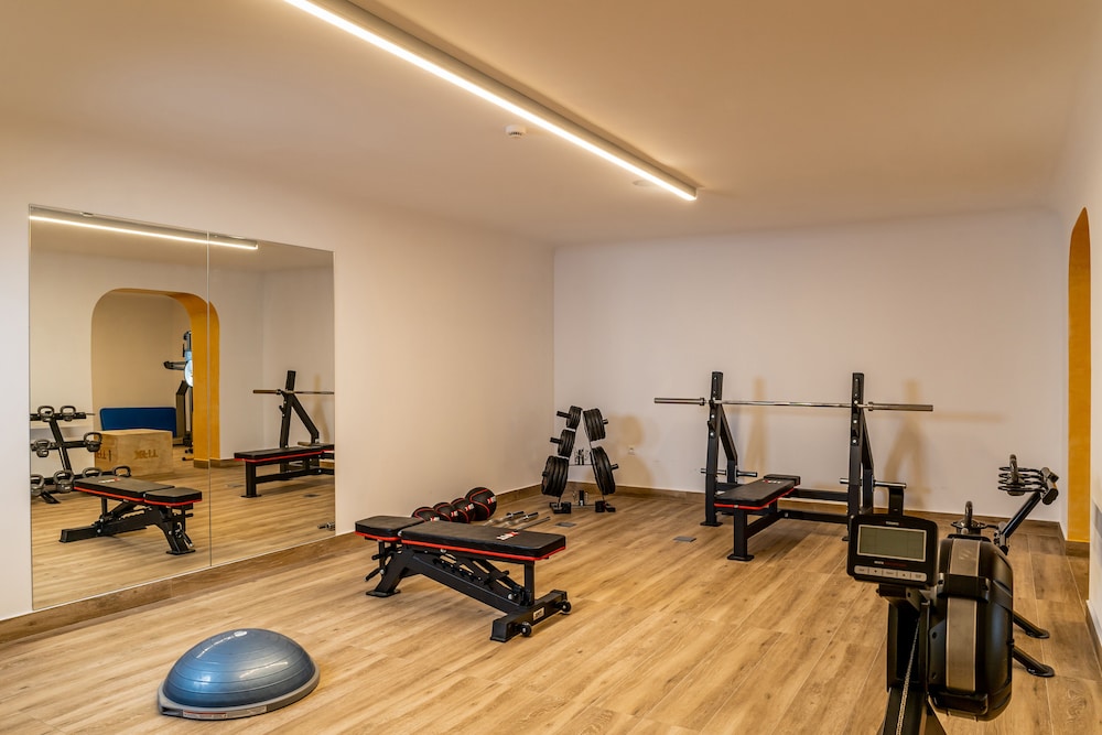 Cresanto Luxury Suites 36/60