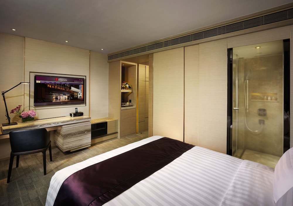 Nathan Hotel 15/72