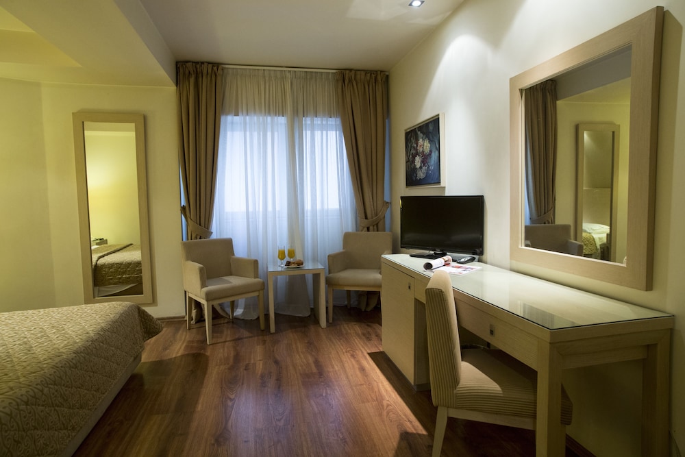Davitel Tobacco Hotel 29/49