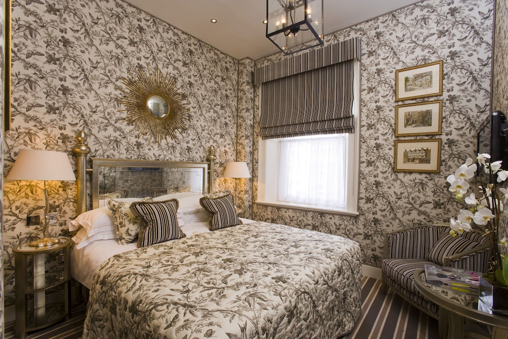 The Chesterfield Mayfair 23/84