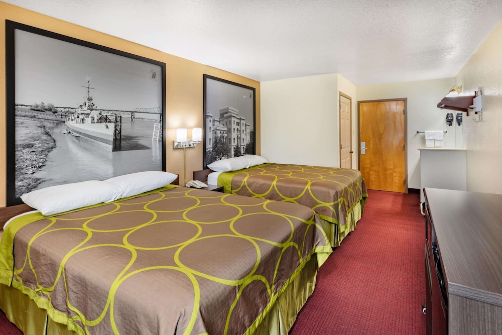 Super 8 by Wyndham Kinder/Coushatta near Casino 9/38