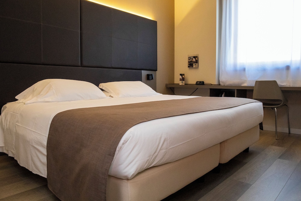 Sky, Superior, King Bed