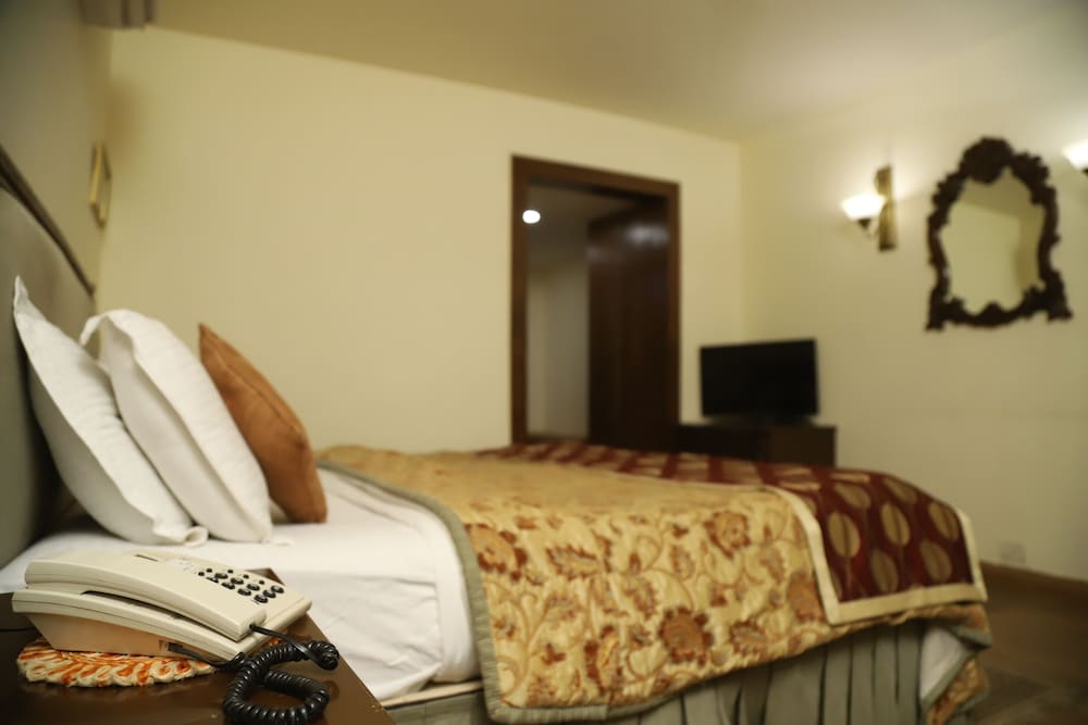 The Residency - A Boutique Hotel 19/33