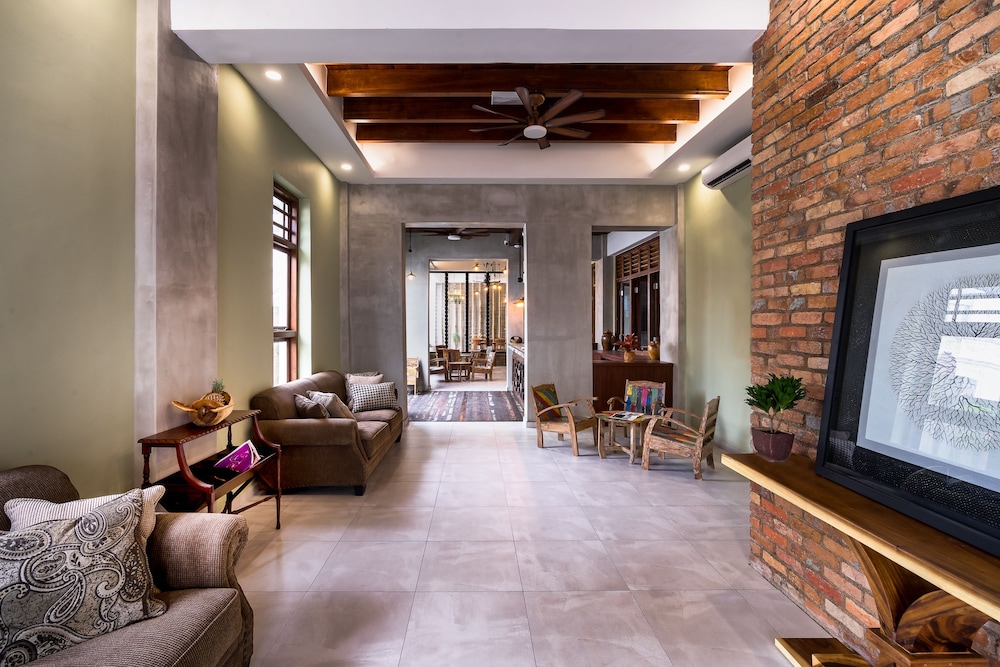 Treasures Hotel & Suites 46/64