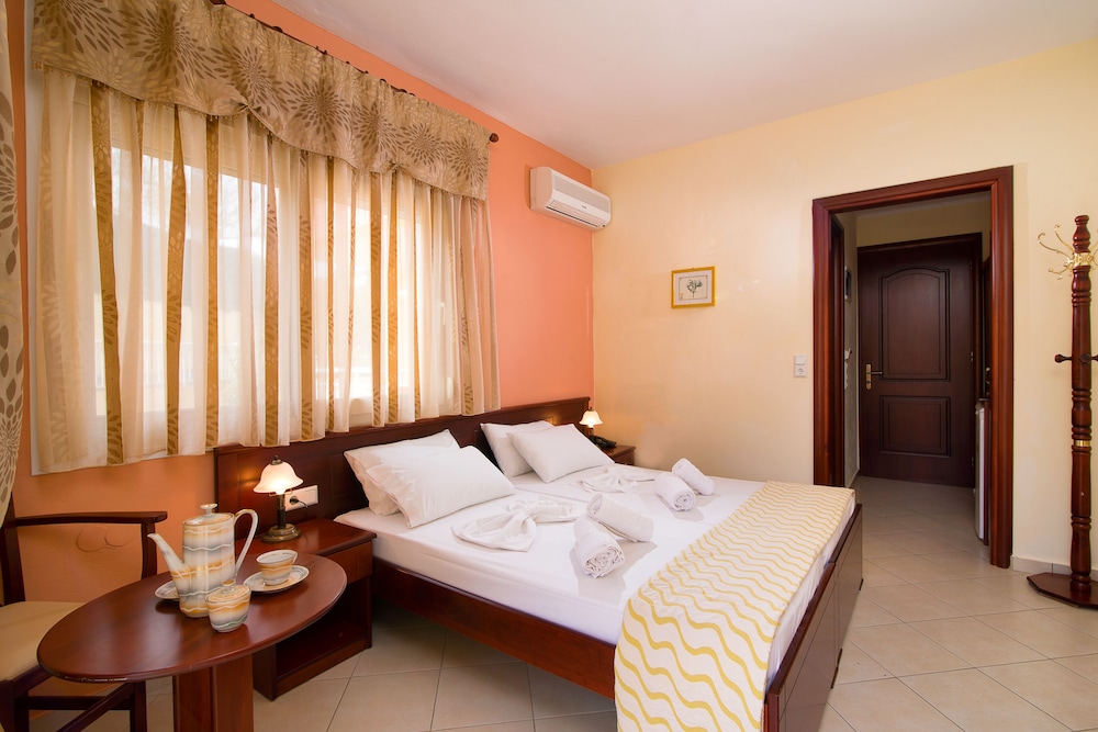 Diamond Hotel 18/50