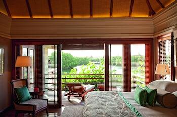 Overwater, Villa, King Bed