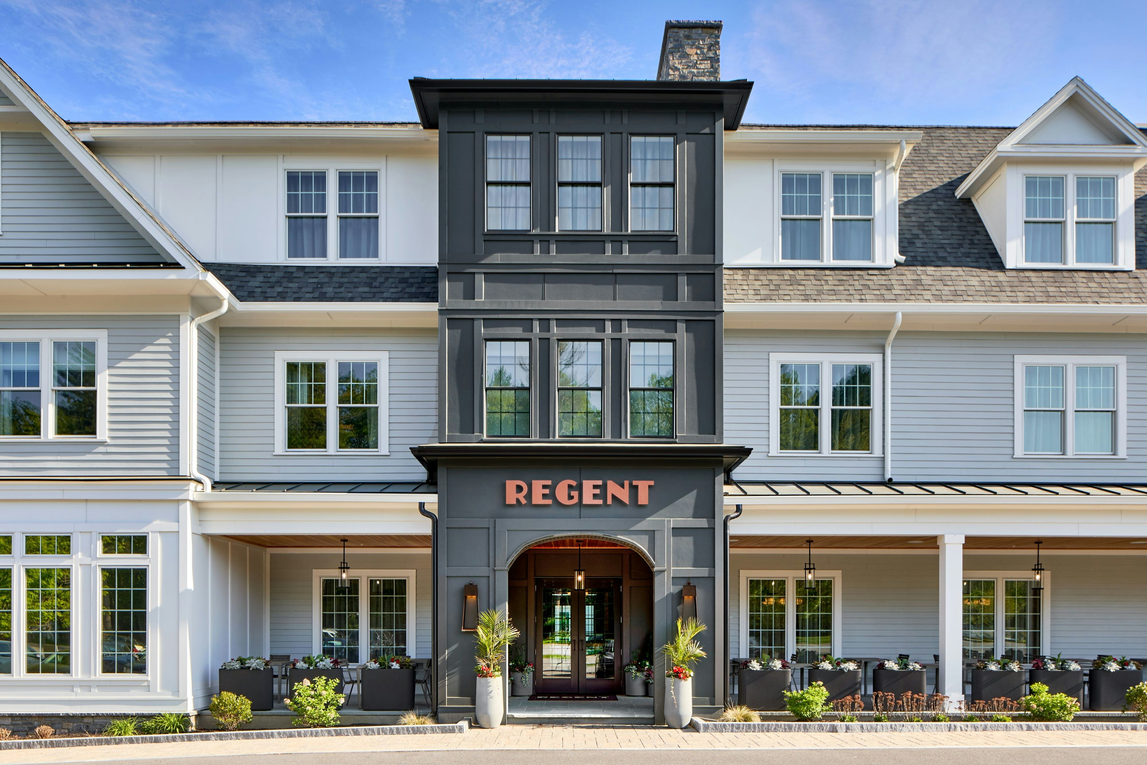 Longfellows Hotel & Restaurant 1/35
