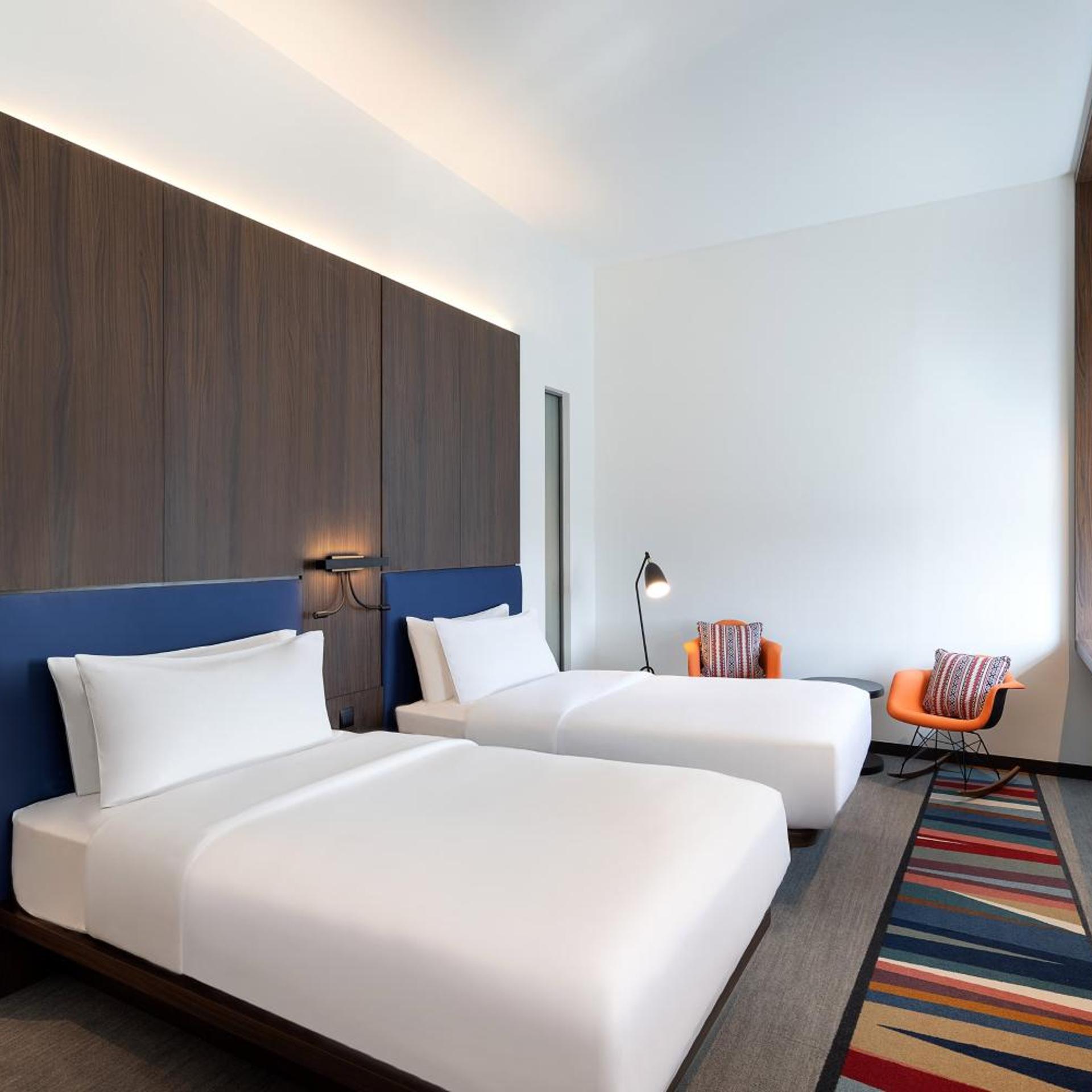Aloft, Savvy, Twin Beds
