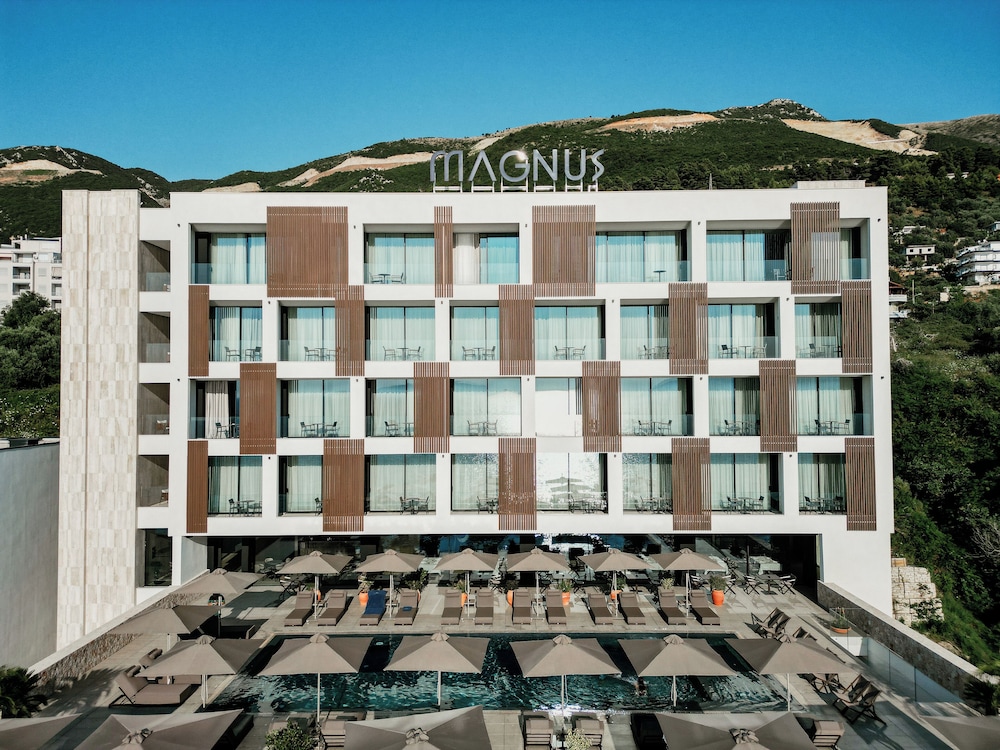 Magnus Hotel in VLORE