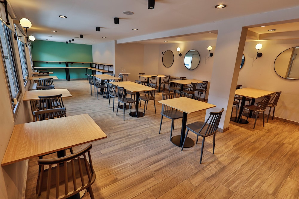 M382 Hotel Bariloche 45/51