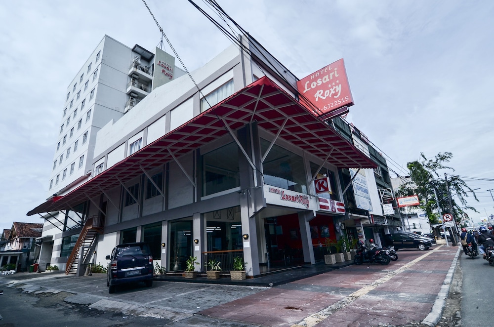 Losari Roxy Hotel Kt 18/20