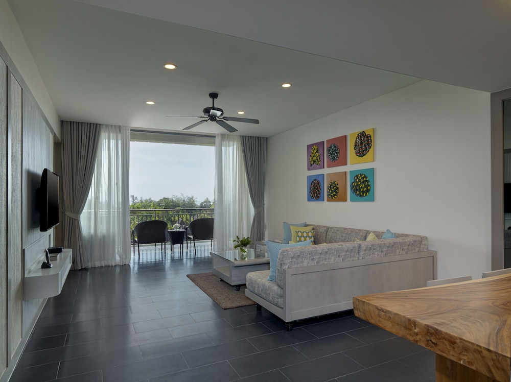 Avani+ Mai Khao Phuket Suites and Villas 25/50