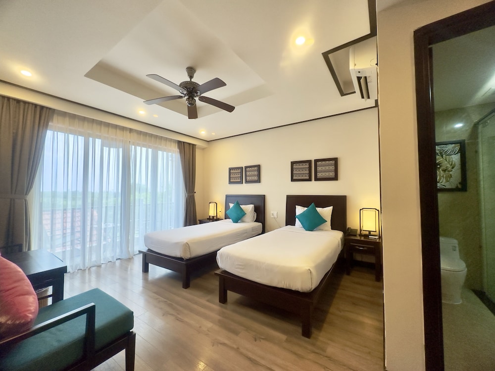 The Quin Riverside Villa 20/50