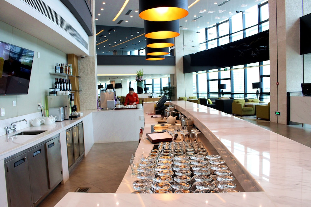 Hyatt Place Shenzhen Airport 53/70