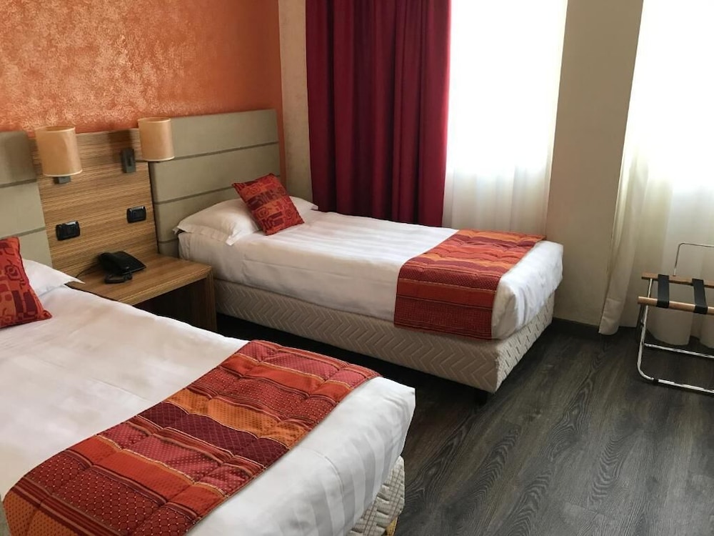 Bis Hotel Varese (ex ibis Styles Varese) 14/49