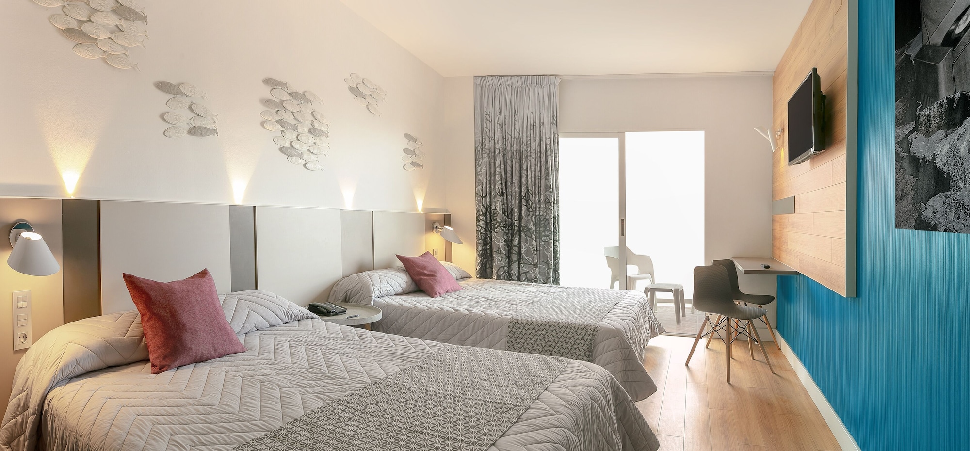 1 BEDROOM, JUNIOR SUITE, STUDIO, CITY VIEW, TERRACE
