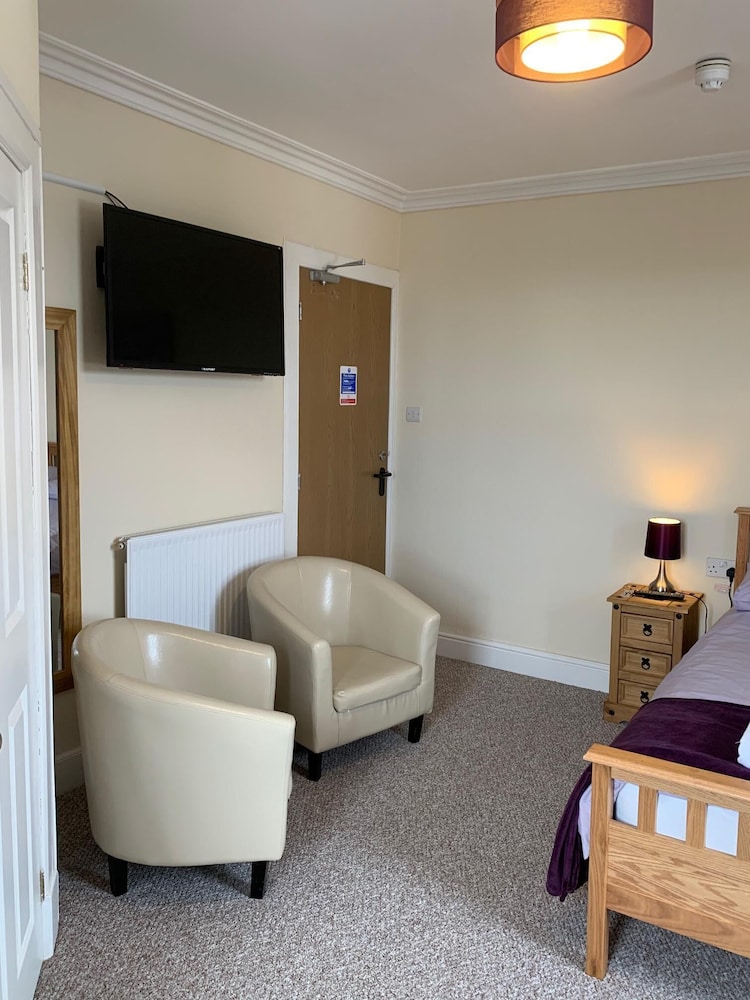 The Village Inn and Kirtle House B&amp;B 12/35