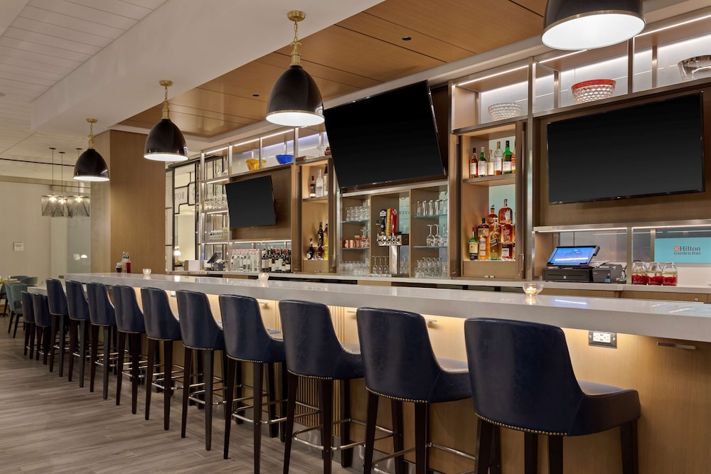Hilton Garden Inn Boston Brookline Ma 53/57
