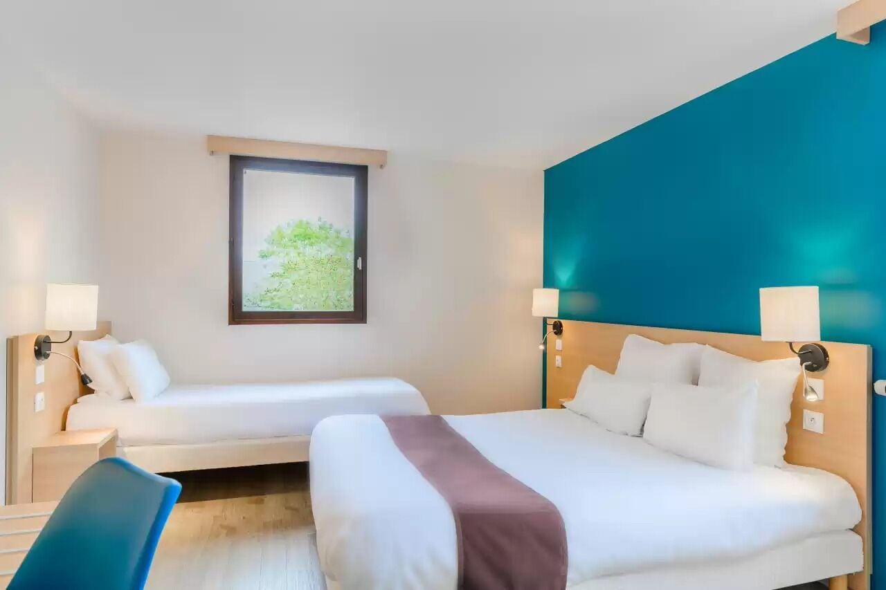 Room, Multiple Beds
