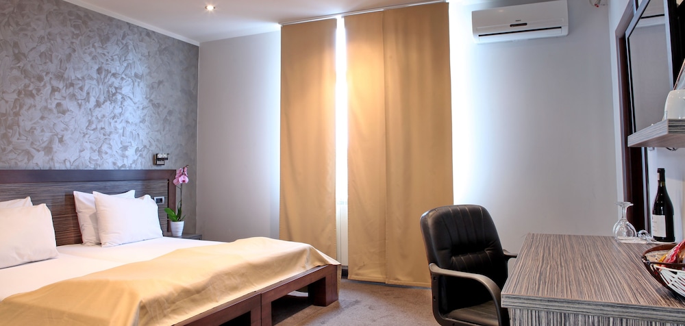 Villa Mystique Hotel 33/57