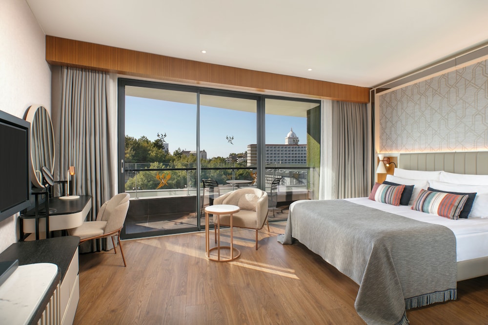 STANDARD ROOM LAND VIEW