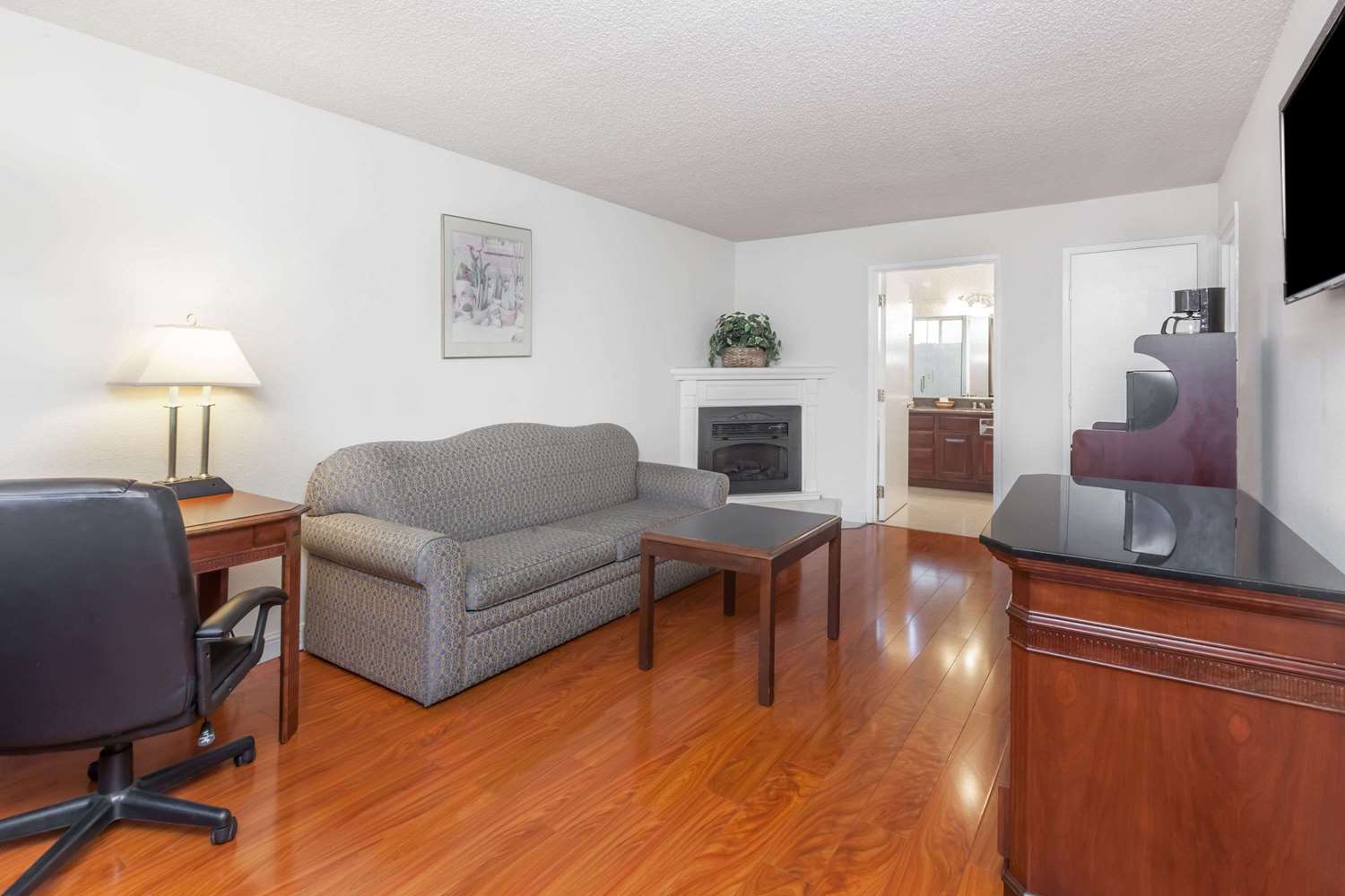 Days Inn & Suites By Wyndham Sunnyvale 22/36