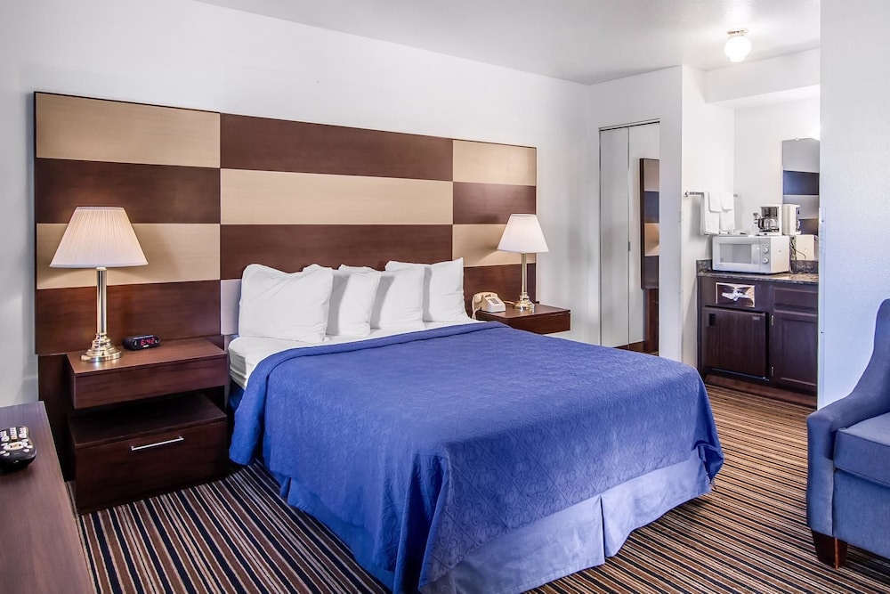 Quality Inn Central Roseburg 8/30