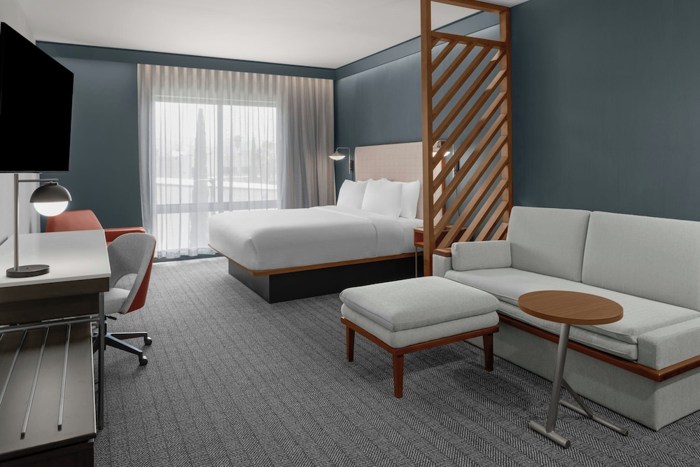 Courtyard By Marriott San Bernardino Loma Linda 13/45