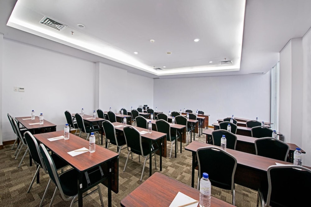 Whiz Prime Hotel Megamas Manado 34/42