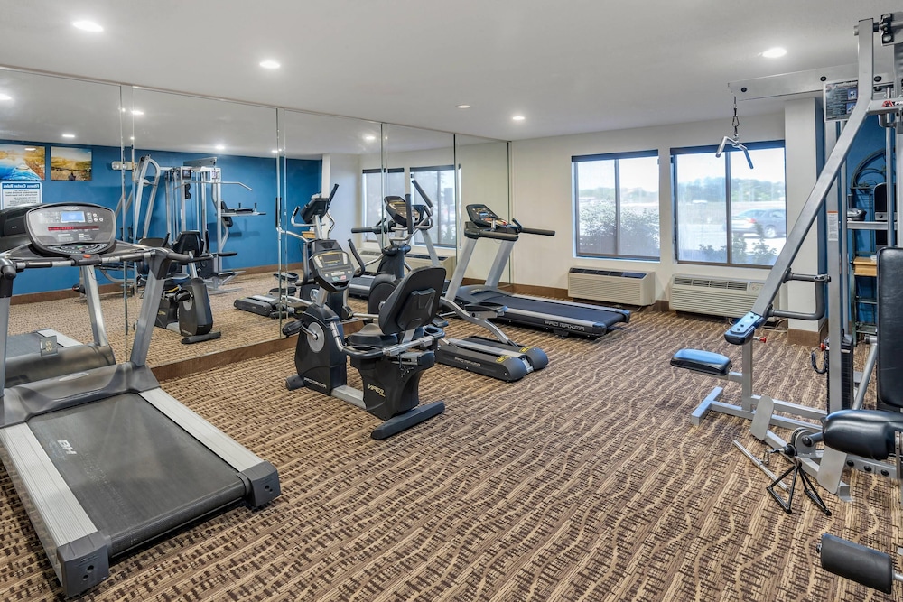 Comfort Inn and Suites Lincoln AL 32/61