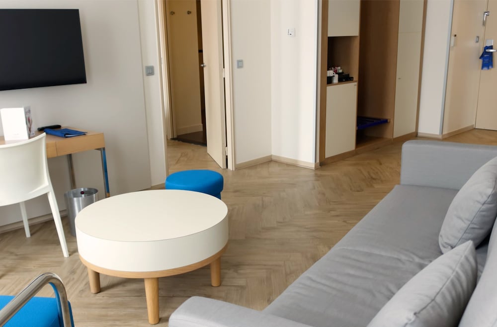 Radisson Blu Hotel Toulouse Airport Formerly Radisson Sas 56/74