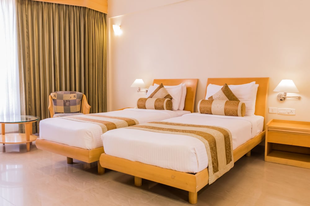 CHANCES RESORT & CASINO 32/66