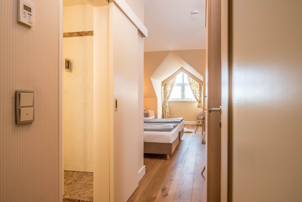 Ammersee-Hotel 50/50