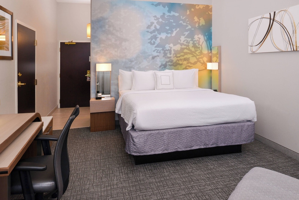 Courtyard by Marriott Beaumont 8/35