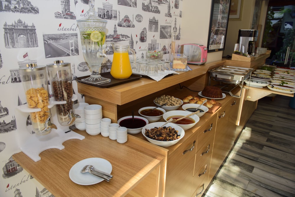 TAYA HATUN HOTEL 48/62