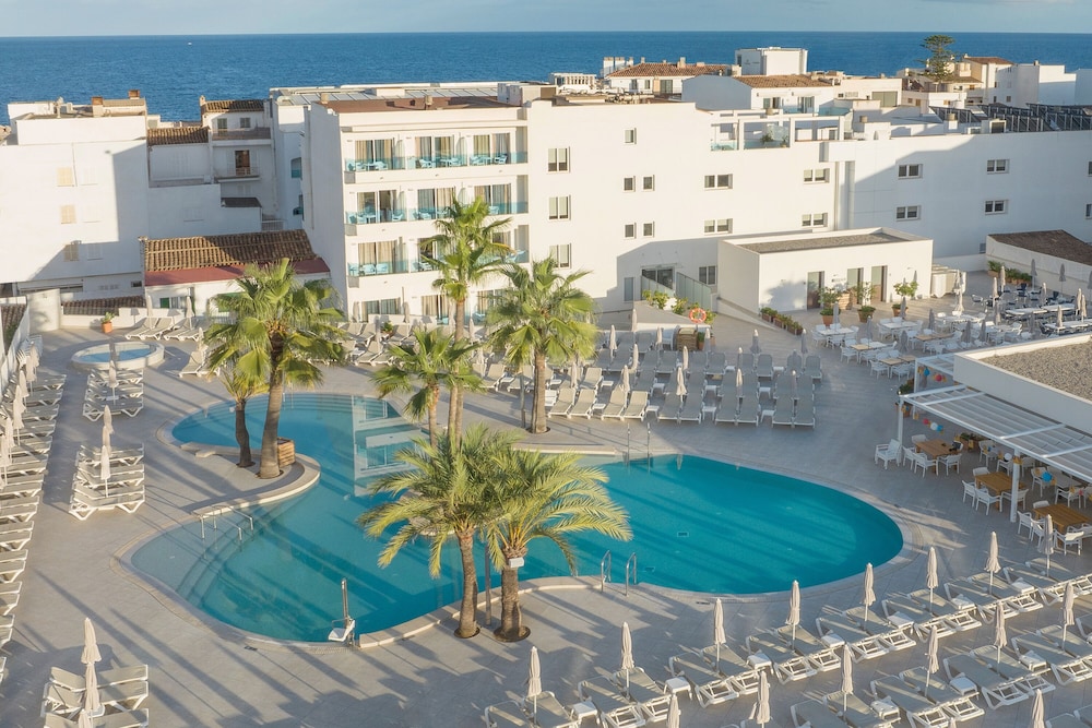 Hotel Cala Bona 68/72